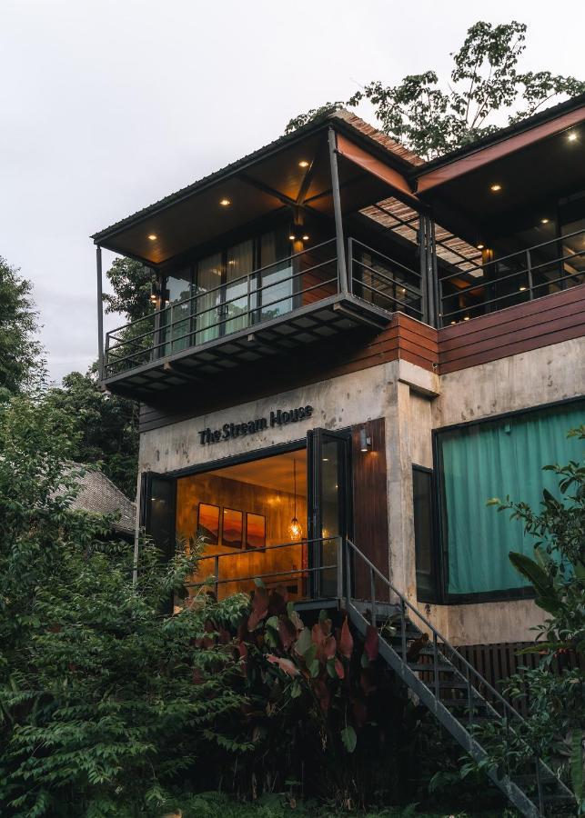 Holiday home The Stream House